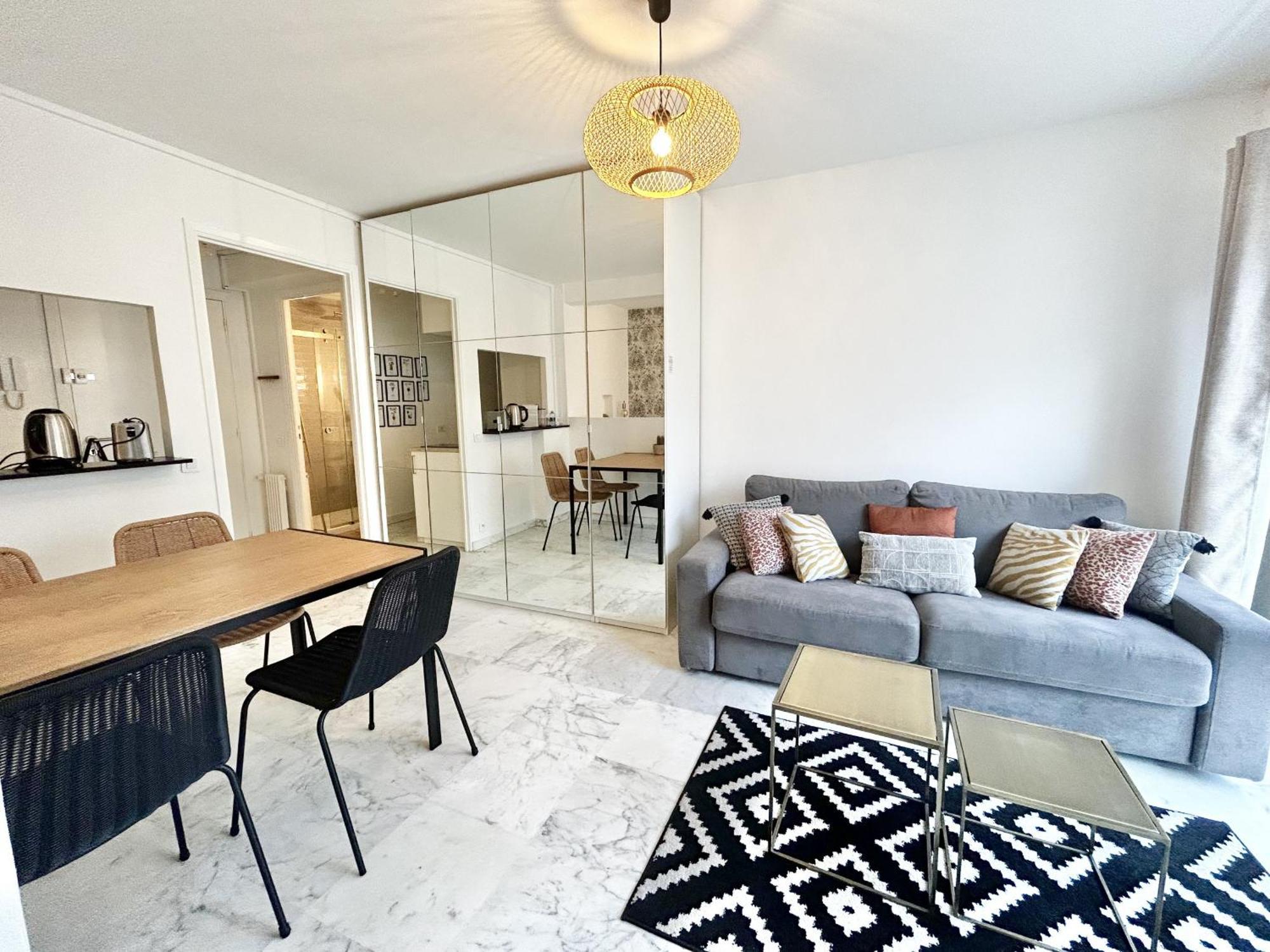 Aparthotel Riviera - Nice Carre D'Or - Large Studio Ac Terrasse - Tres Calme - Balcon Berlioz 2 ภายนอก รูปภาพ